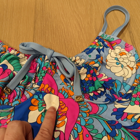 Colorful Swimwear - Picture 8 of 9